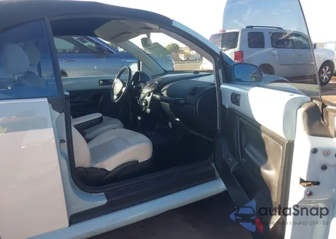 2010 Volkswagen New Beetle 2.5L Final Edition из США, поврежденный, VIN 3VWRW3AL0AM007204